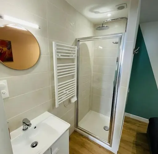 Le Belloc- Suberbe T1 Bis - Au Calme - Terrasse - Vue Jardin